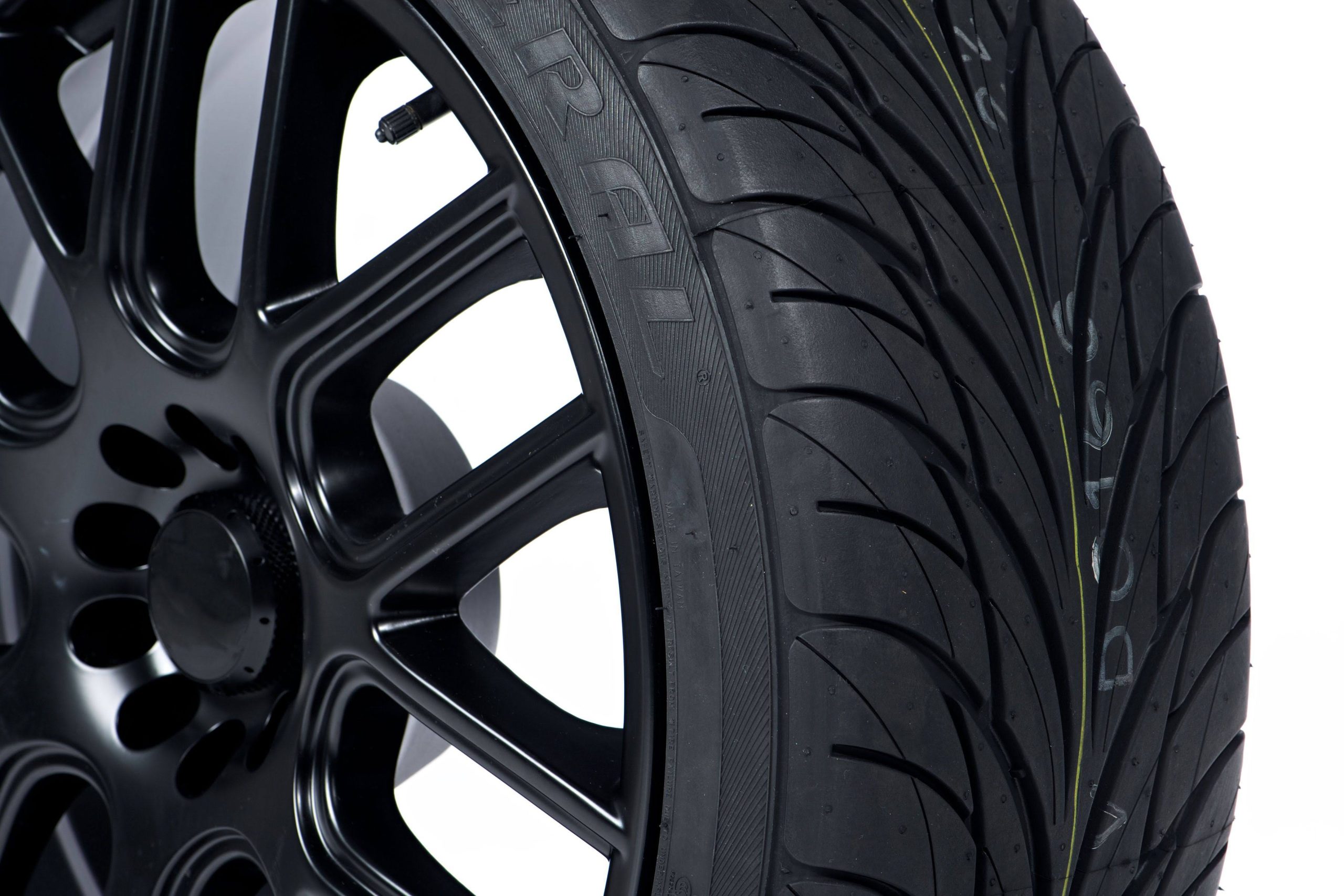 Federal Ss595 Tire 205/40R16 83V - Image 3