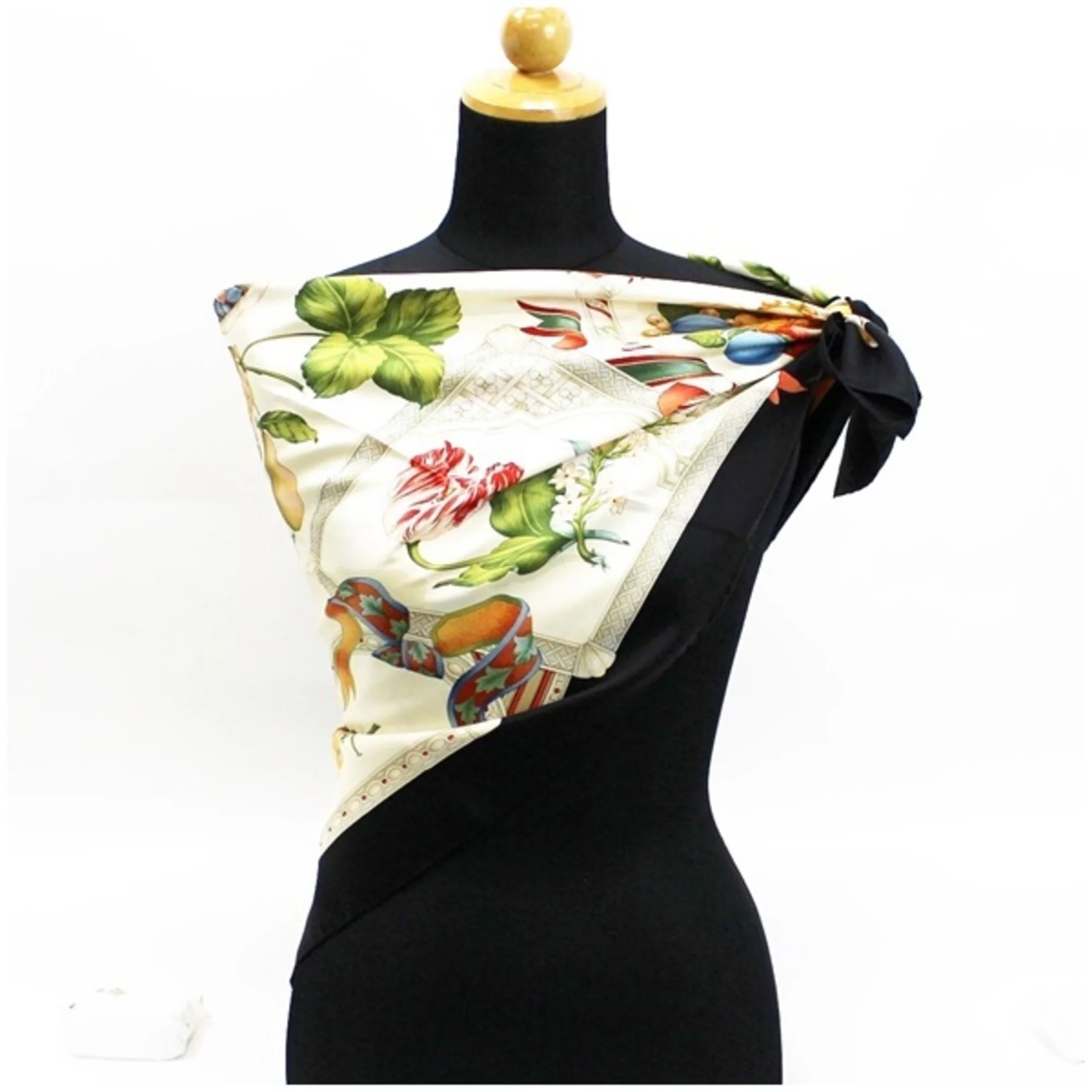 Pre-Owned Salvatore Ferragamo Ferragamo Silk Scarf Muffler Black x Ivory Tori Salvatore Women’s (Good) - Image 2