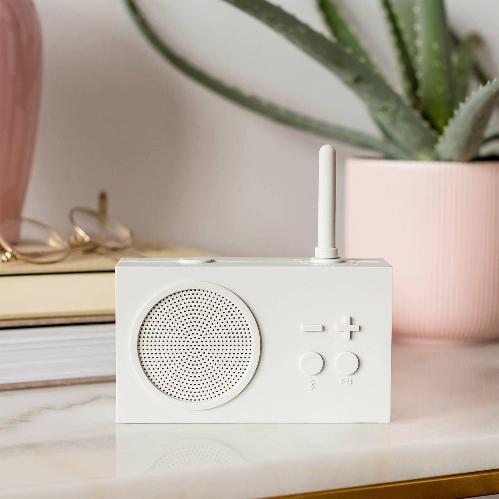 Lexon Tykho 3 FM Radio u0026 Bluetooth Speaker | Mastic - Image 5